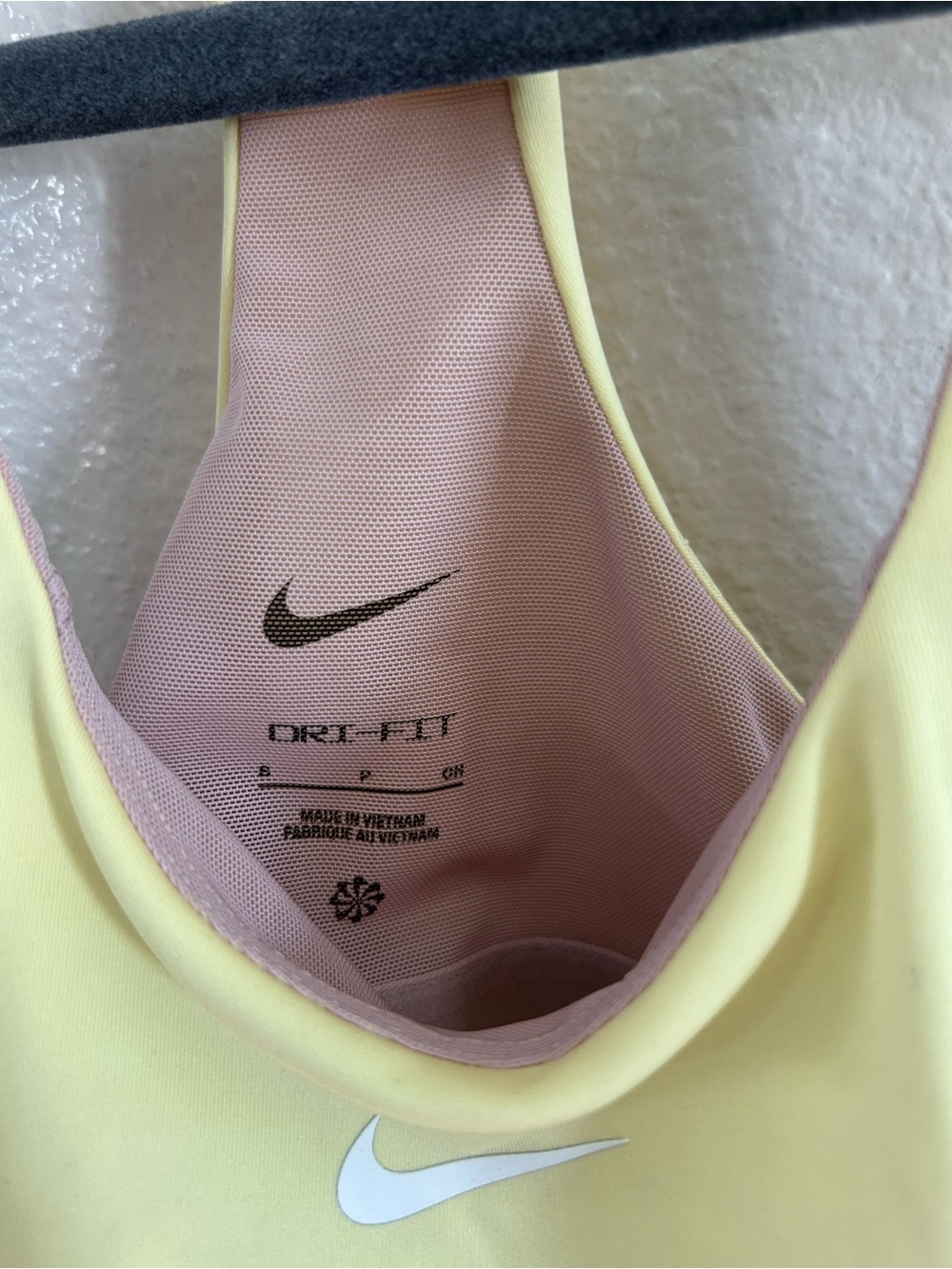 Nike Dri-FIT Swoosh Butter Yellow Padded Sports Bra Tank Women’s S - Picture 3 of 7